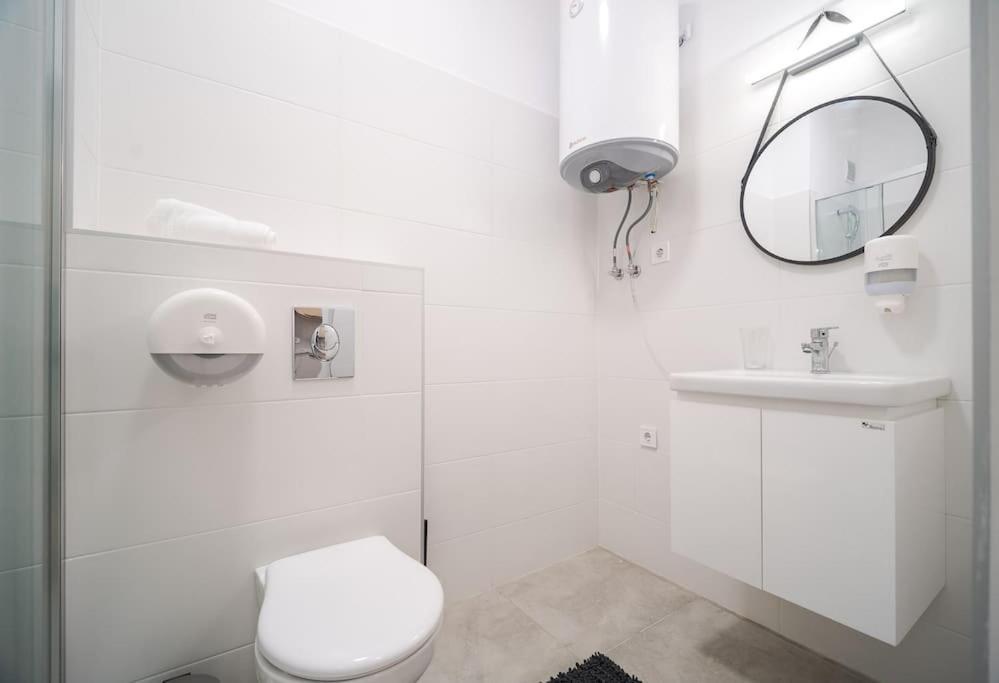 Mycampus 1 Bdrm, Stay 4, Free Parking, Garden, Self Check-In Sofia Exterior photo